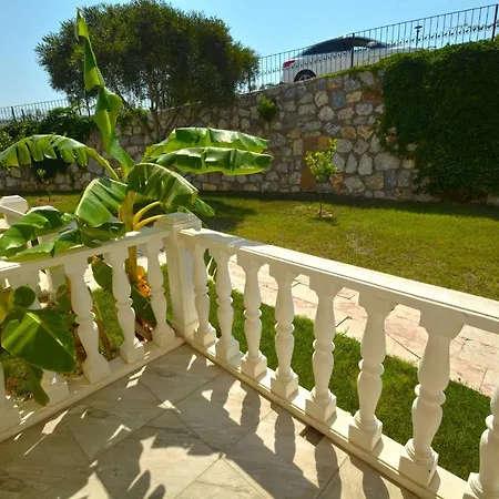 Bodrum Tq 2 Bedroom Garden Holiday Homes L13 *