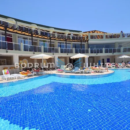 Bodrum Tq 2 Bedroom Garden Holiday Homes L13 *